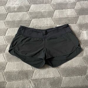 Lululemon black Speed Up Mid-Rise Lined Shorts. Size 8